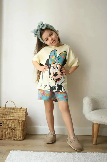 طقم Minnie Mouse – أناقة بناتية ساحرة