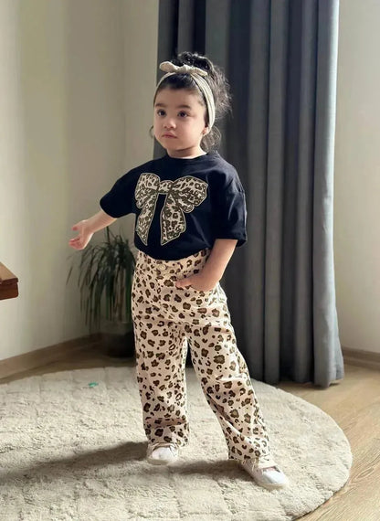 طقم Leopard للبنات - تألق ناعم بطبعات جريئة