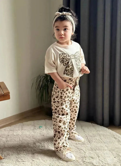 طقم Leopard للبنات - تألق ناعم بطبعات جريئة