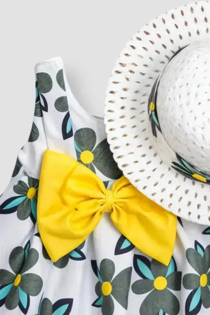 Robe moderne et confortable avec un chapeau élégant